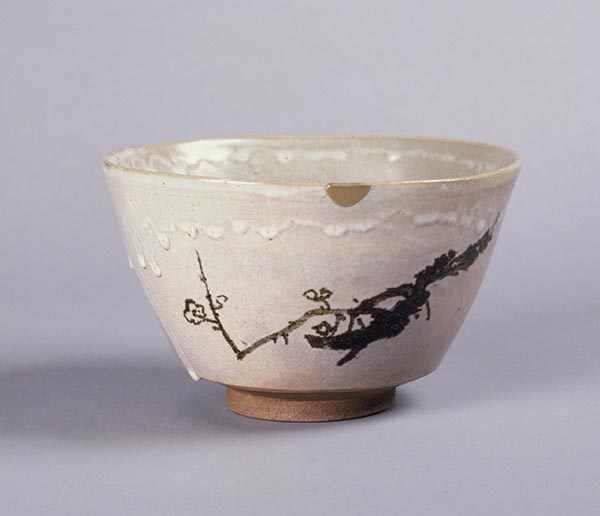 比良焼　梅の絵茶碗　江戸時代中期